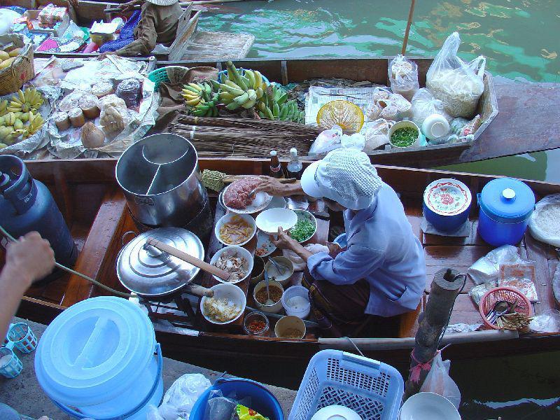 Drijvende markt Thailand
