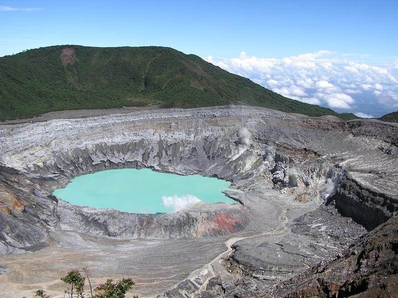 Costa Rica krater water