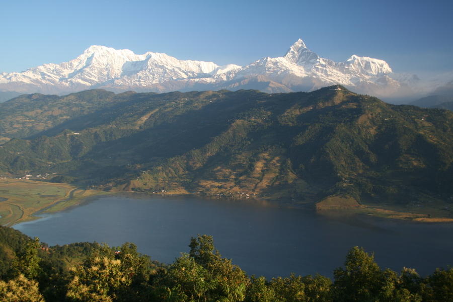 Pokhara uitzicht vanaf Peace Pagoda