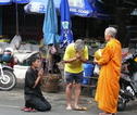 Een monnik in Bangkok